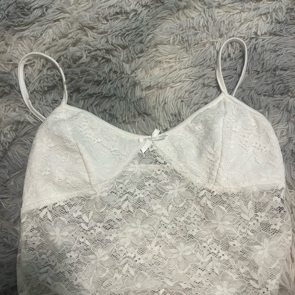 SHEIN White Lace Crop Top